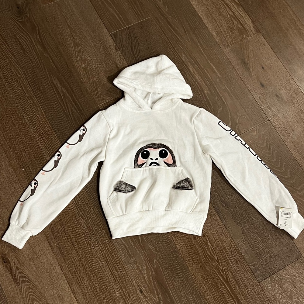 Disney Star Wars Fuzzy Sweatshirt. Size: Small (6)NWT.